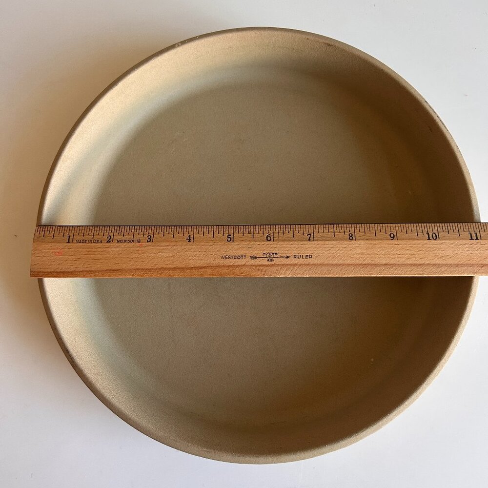 Pampered Chef Family Heritage Collection Stoneware 10 Inch pie pan - Picture 4 of 4